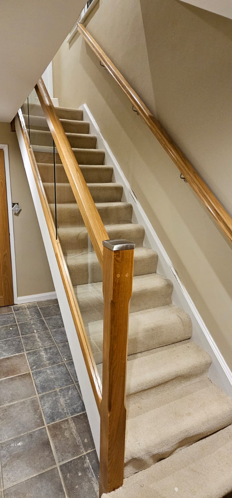 Oak staircase with glass