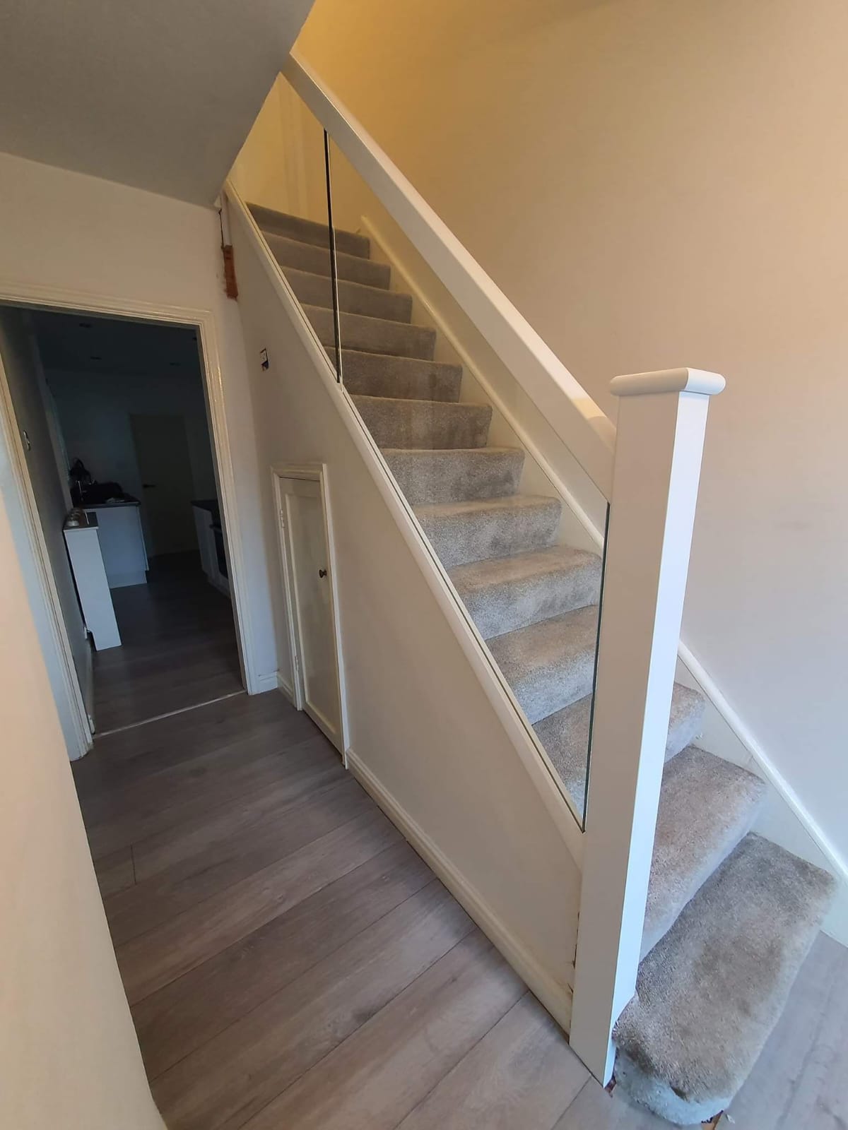 glass balustrade and embedded glass balustrade